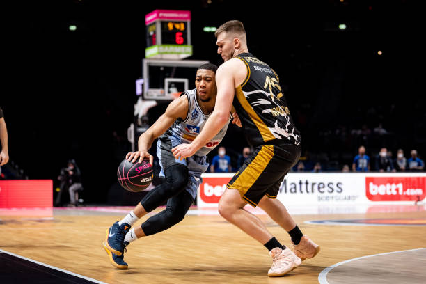 他能在高速 他能在高速